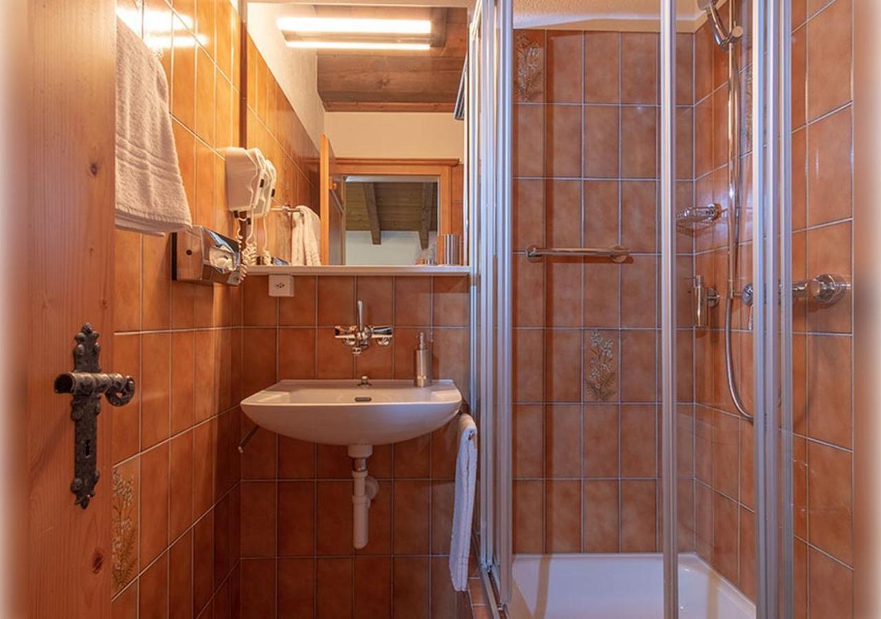 Madrisa 3*