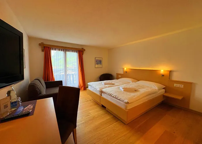 Madrisa Lodge